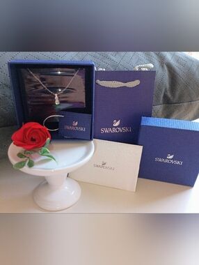 Swarovski Stilla Attract 3-Stone Necklace 💎 NWT Gift Set #5414970